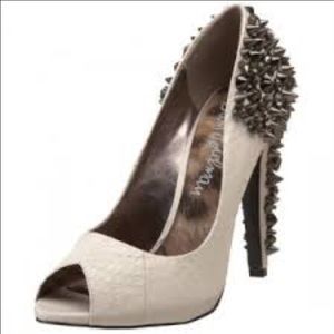 Sam Edelman Cream Spiked Heels